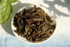 关于藏茶|嫩茶叶、成熟茶叶、红苔是指什么？