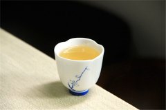 黑茶“金花”是个宝你不知道它的好处吗？