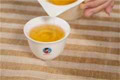 乌龙茶也叫青茶，中国六大茶类之一