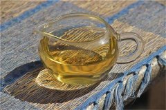 什么才是福鼎白茶的毫香蜜韵？