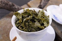 铁观音、白茶、普洱茶存放成为老茶的基础