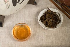 老白茶的陈香是怎么形成的？