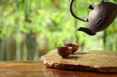 古时男方送给女方的聘礼叫作“下荼”、“茶礼